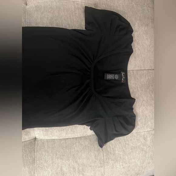 Scoop Neck Short Puff Sleeve Black Top - Picture 6 of 13